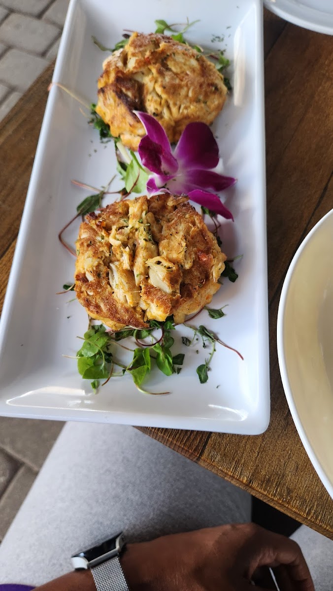 Platez Southern Kitchen & Cocktailz-10