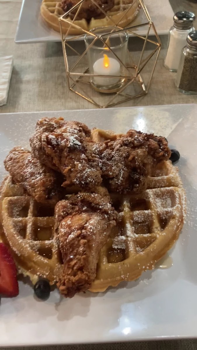 Platez Southern Kitchen & Cocktailz-2