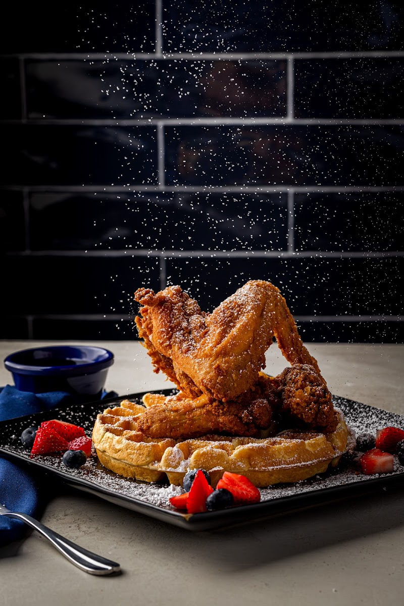 Platez Southern Kitchen & Cocktailz-3