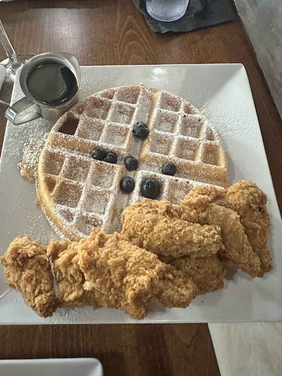 Platez Southern Kitchen & Cocktailz-4